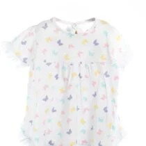 Summer blouse for girls with colorful butterfly print and soft ruffle details – comfort and style in one piece.